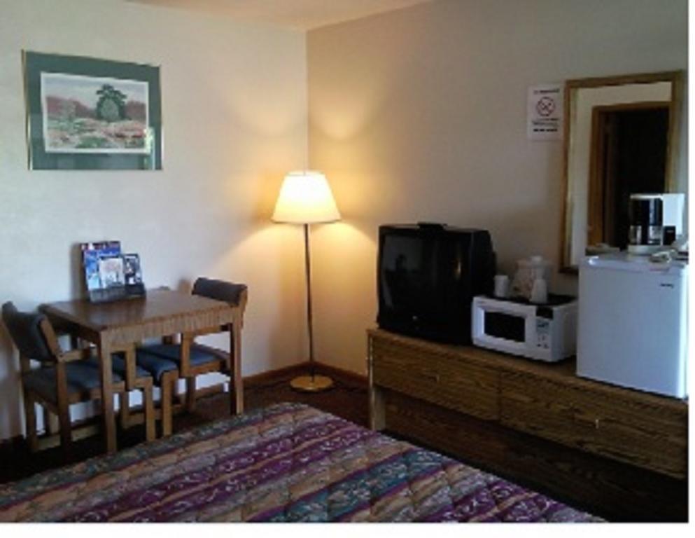 Colonial Inn Mercer-Grove City Rom bilde