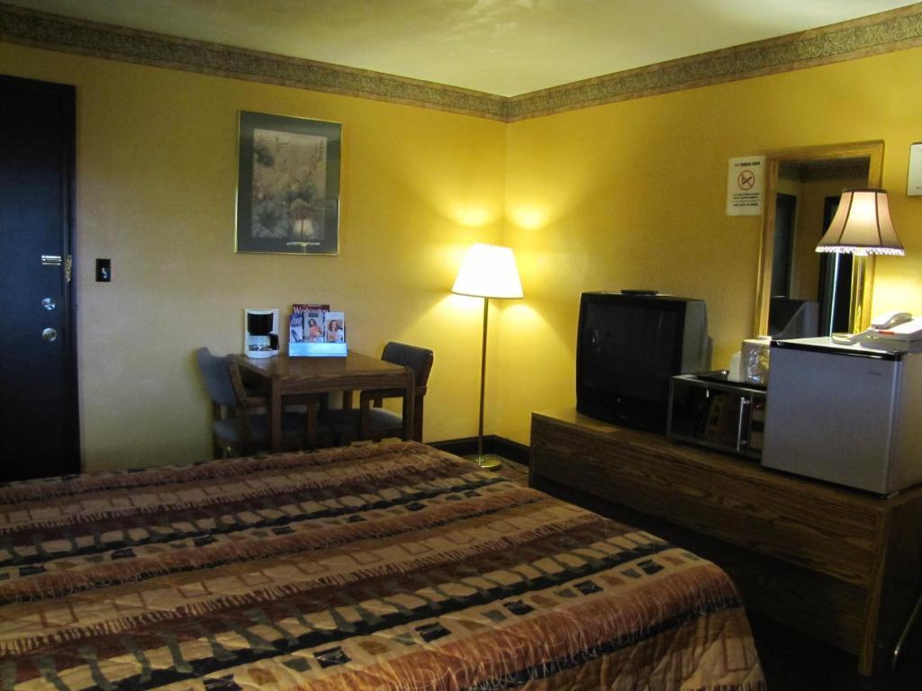 Colonial Inn Mercer-Grove City Rom bilde